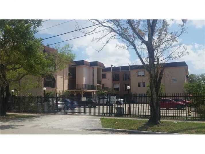 300 W 74th Pl # 310, Hialeah, FL 33014