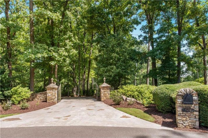 15470 Thorntree Run, Alpharetta, GA 30004