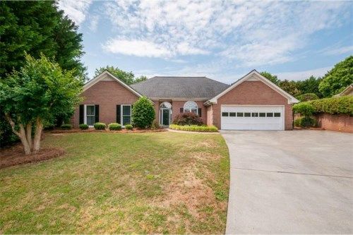 810 Barnesville Court, Alpharetta, GA 30004