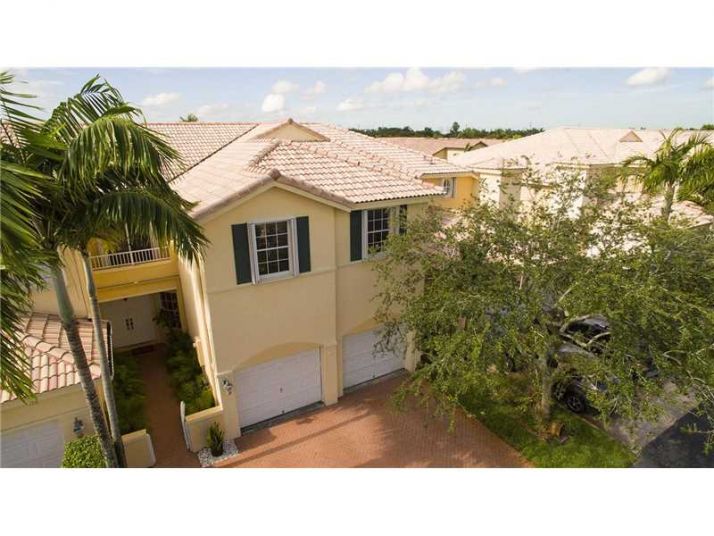 11240 NW 54th Ter, Miami, FL 33178