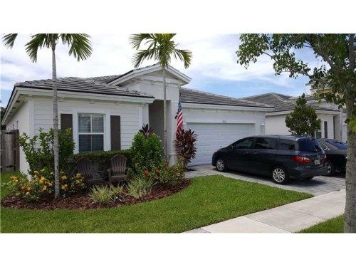 3377 NE 2nd Dr, Homestead, FL 33033