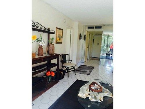 3301 N COUNTRY CLUB DR # 309, Miami, FL 33180