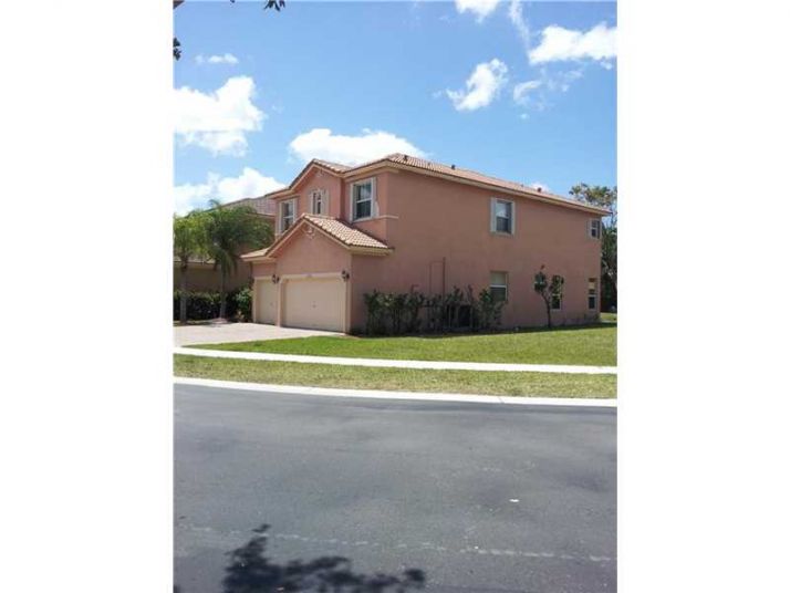 2206 Portofino Ave, Homestead, FL 33033