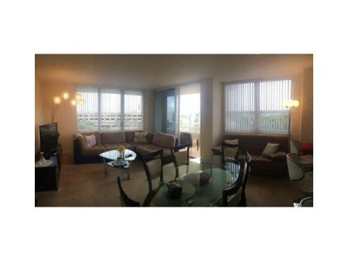 19501 W Country Club Dr # 509, Miami, FL 33180