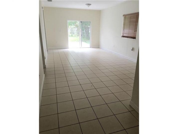 3358 NE 4th St, Homestead, FL 33033