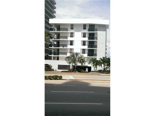 5845 COLLINS AV # 303, Miami Beach, FL 33140