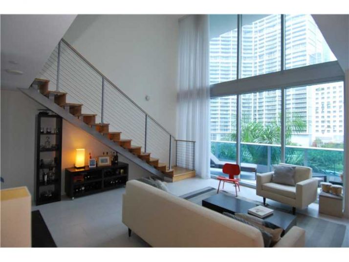 200 Biscayne Boulevard W # 307, Miami, FL 33131