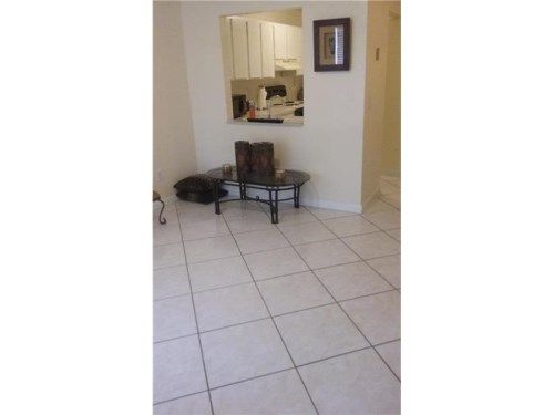 6735 W 26th Dr # 13-5, Hialeah, FL 33016