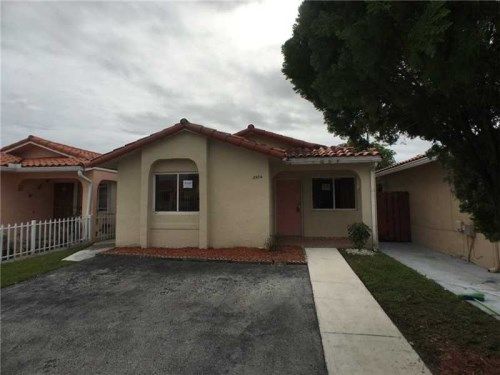 2504 W 65th St, Hialeah, FL 33016