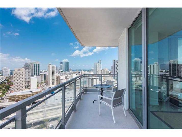 90 SW 3rd St # 2605, Miami, FL 33130