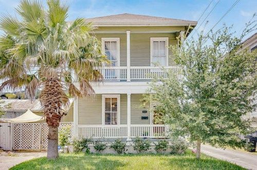 513 12th St, Galveston, TX 77550