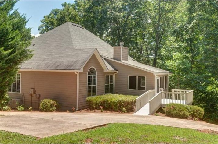 5506 River Valley Way, Flowery Branch, GA 30542