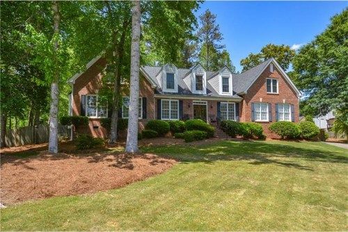 1182 Larson Lane Sw, Marietta, GA 30064