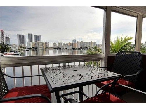 462 Golden Isles Dr # 302, Hallandale, FL 33009