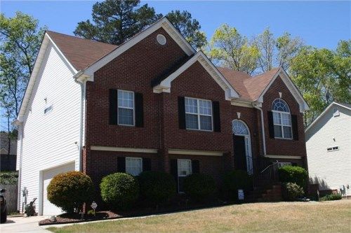 2092 Vintage Oaks Drive, Loganville, GA 30052