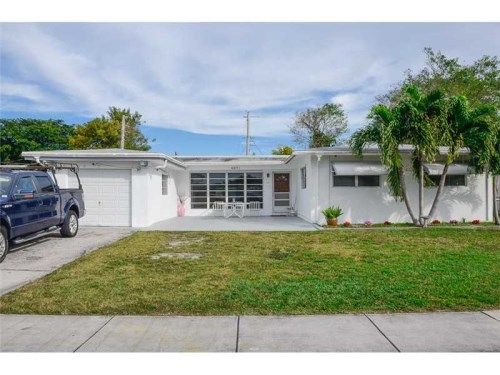 6271 NW 15th St, Pompano Beach, FL 33063