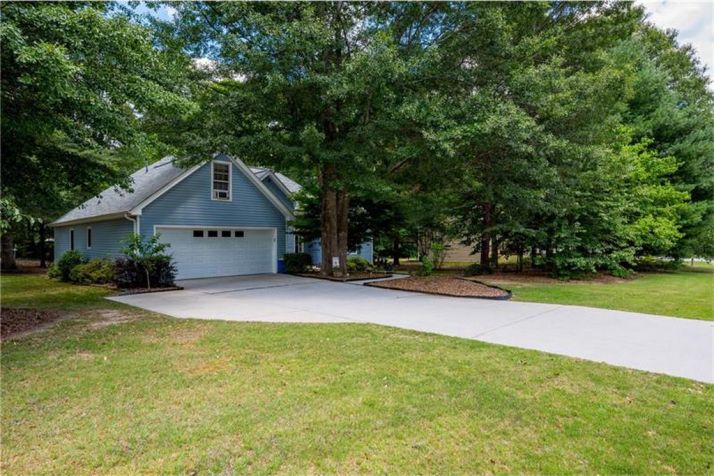 3078 Turkey Oak Trail, Loganville, GA 30052