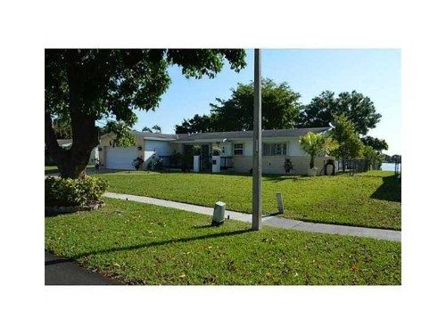 2001 NW 88th Ter, Hollywood, FL 33024