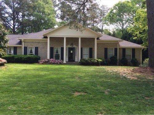 9475 River Lake Drive, Roswell, GA 30075