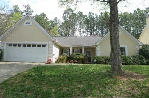 1045 Avalon Drive, Lawrenceville, GA 30044