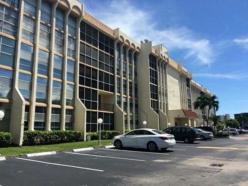 501 Three Islands Blvd # 312, Hallandale, FL 33009