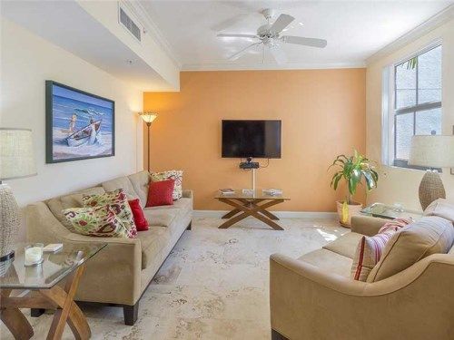 9172 Collins Ave # 305, Miami Beach, FL 33154