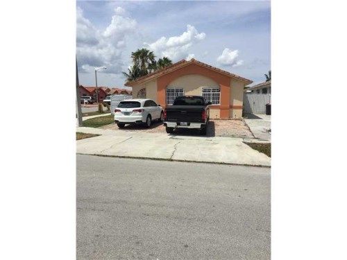 2891 W 72nd Ter, Hialeah, FL 33018