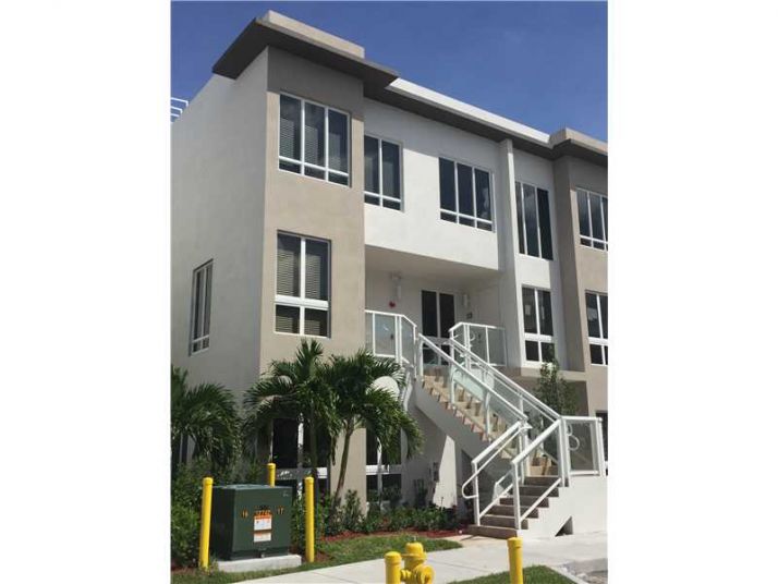 10265 NW 63 TERRACE # 201, Miami, FL 33178