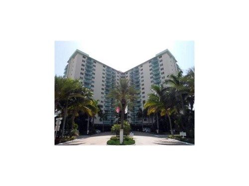 3901 S Ocean Dr # 2W, Hollywood, FL 33019