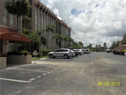 2001 Atlantic Shores Blvd # 418, Hallandale, FL 33009