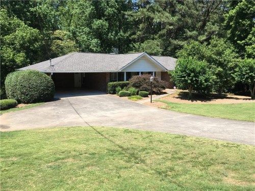 380 Barkshire Lane, Roswell, GA 30076