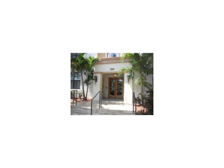 1900 Van Buren St # 409B, Hollywood, FL 33020