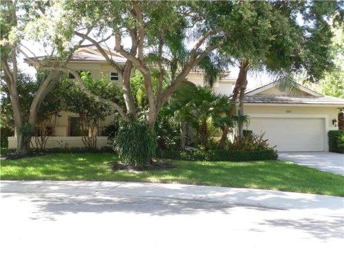 1083 Deerwood Ln, Fort Lauderdale, FL 33326