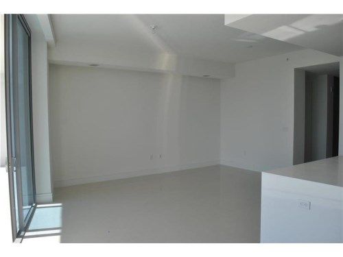 3250 NE 188 # 607, Miami, FL 33180