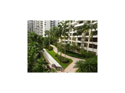 2500 Parkview Dr # 519, Hallandale, FL 33009