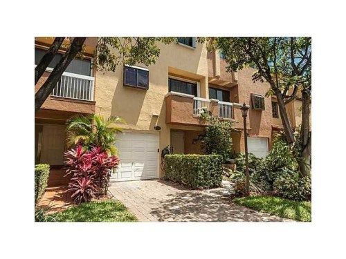 21387 Marina Cove Cir # 14-F, Miami, FL 33180