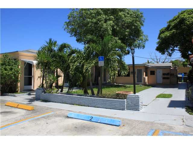 504 NE 3rd St # 8, Hallandale, FL 33009