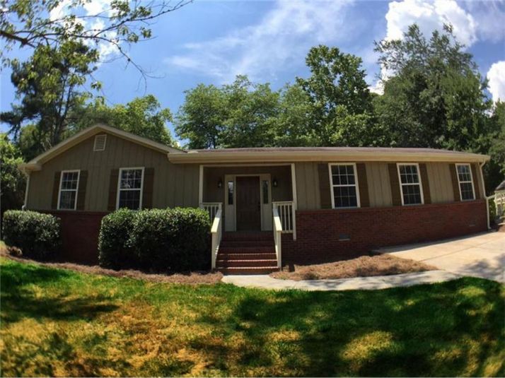 3037 Summer Lake Drive, Gainesville, GA 30506