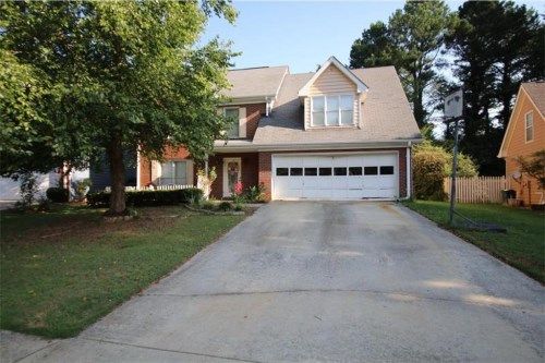 3040 Oak Meadow Drive, Snellville, GA 30078