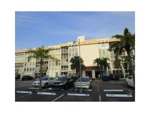 701 Three Islands Blvd # 316, Hallandale, FL 33009