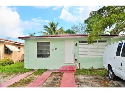 1209 N 24th Ave, Hollywood, FL 33020