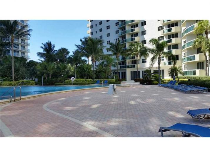 3001 S OCEAN DR # 729, Hollywood, FL 33019