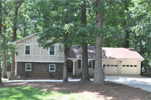 2847 Rosemont Drive, Lawrenceville, GA 30044