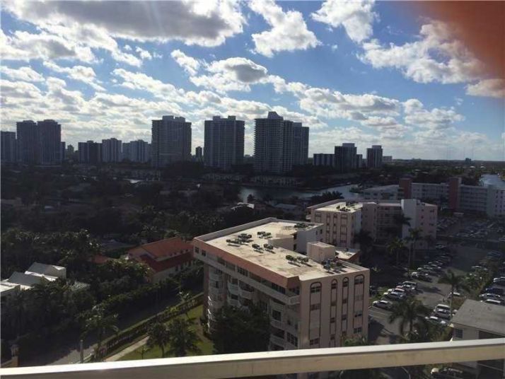 3180 S Ocean Dr # 1221, Hallandale, FL 33009