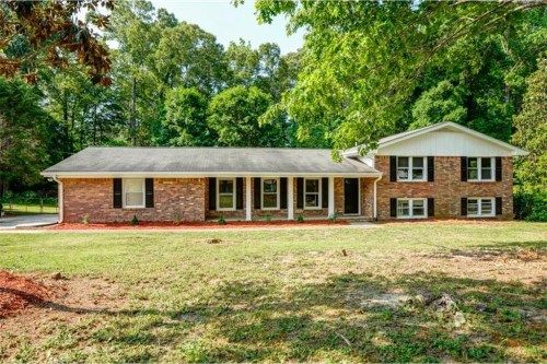 6490 Shannonlore Drive, Atlanta, GA 30349