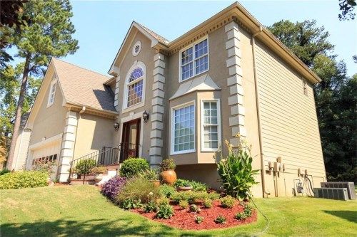 2670 Loch Way, Snellville, GA 30039