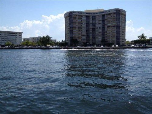 1833 S Ocean Dr # 203, Hallandale, FL 33009