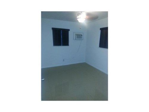 1042 Foster Rd # 1-2, Hallandale, FL 33009