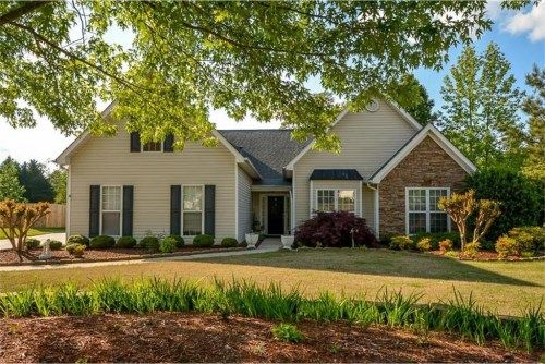 6122 Devonshire Drive, Flowery Branch, GA 30542