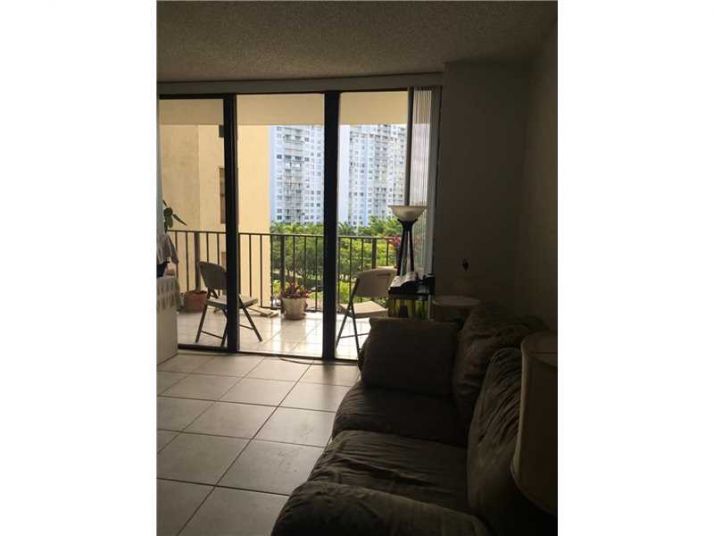 18181 NE 31st Ct # 802, North Miami Beach, FL 33160